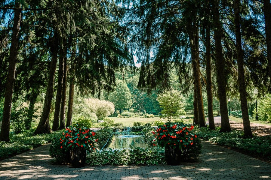 Friendship Botanic Gardens, United States